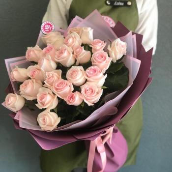 Бело-розовые розы 60 см (Россия) артикул букета: 313236